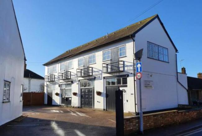 Stratton Cottage Guesthouse บิกเกิลส์เวด ภายนอก รูปภาพ The former Methodist Chapel, now a private house