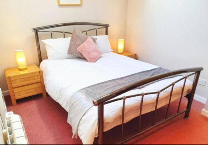 Stratton Cottage Guesthouse บิกเกิลส์เวด ภายนอก รูปภาพ A bedroom at the hotel